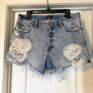Abercrombie & Fitch “Annie High-Rise” Jean shorts